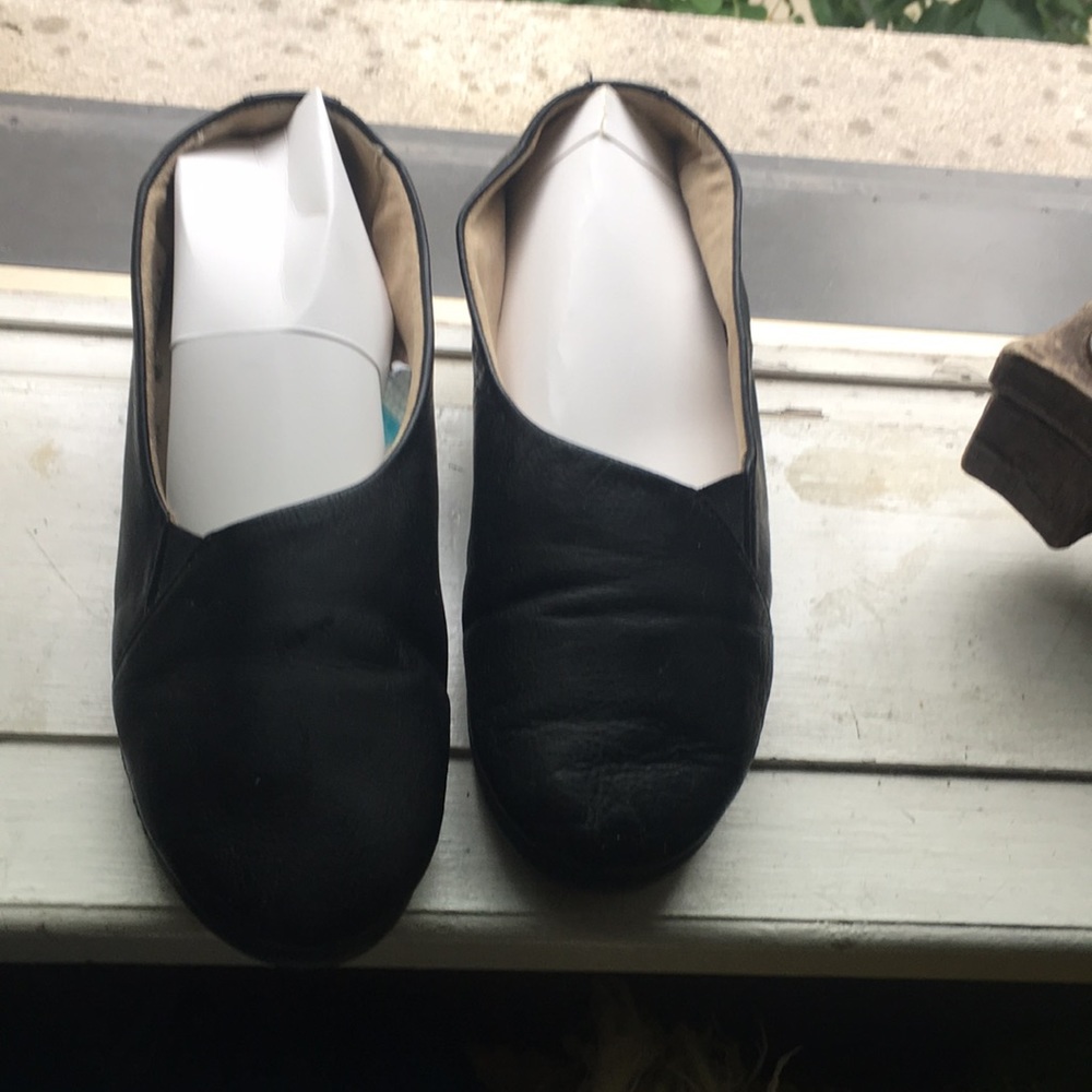 Soft leather shoes